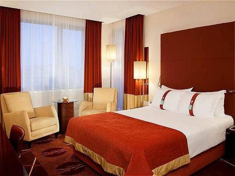 Crowne Plaza Sofia By Ihg Hotel Ngoại thất bức ảnh