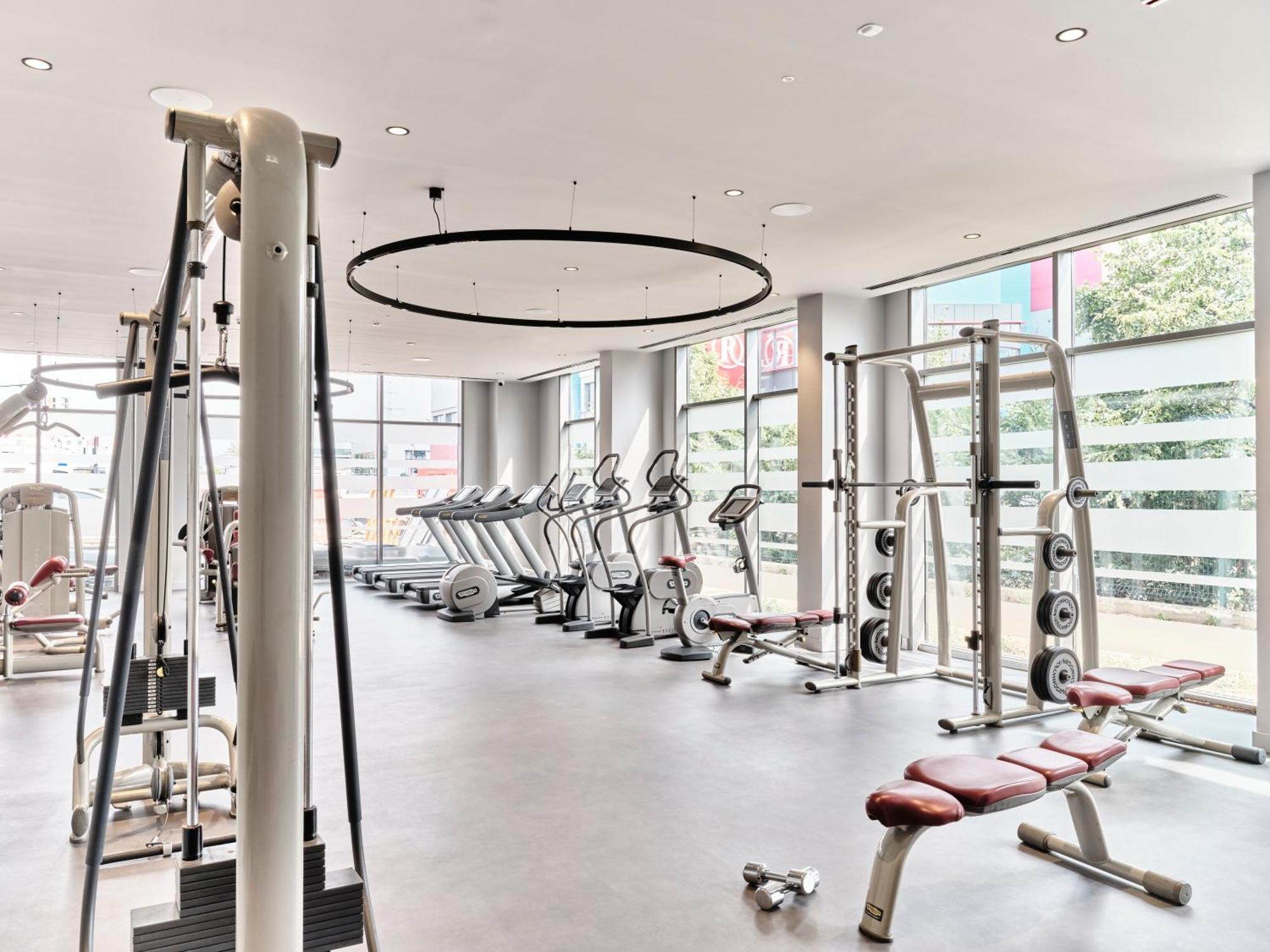 Crowne Plaza Sofia By Ihg Hotel Ngoại thất bức ảnh