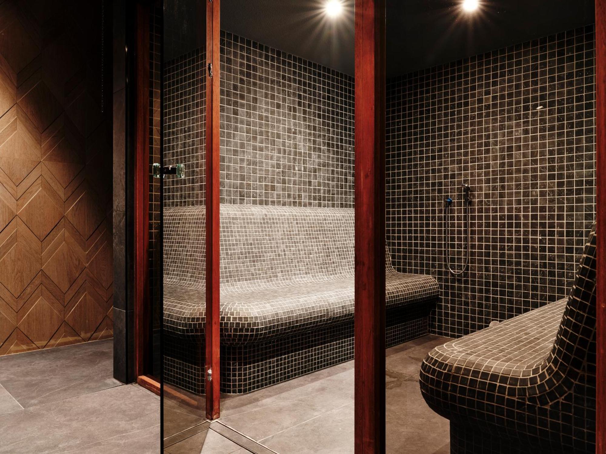 Crowne Plaza Sofia By Ihg Hotel Ngoại thất bức ảnh