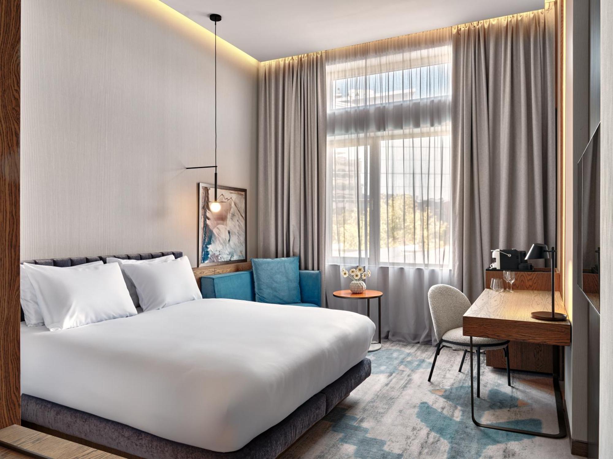 Crowne Plaza Sofia By Ihg Hotel Ngoại thất bức ảnh