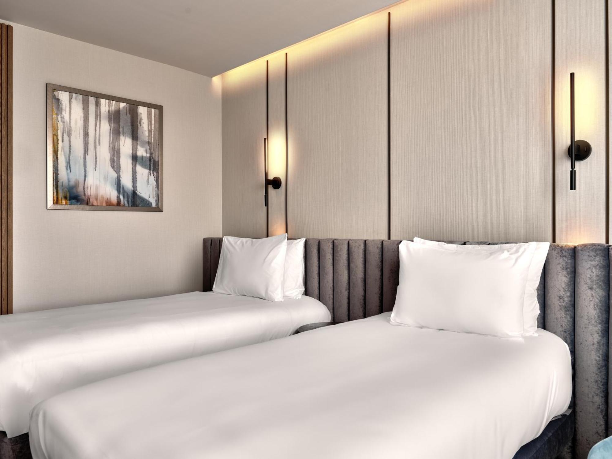 Crowne Plaza Sofia By Ihg Hotel Ngoại thất bức ảnh