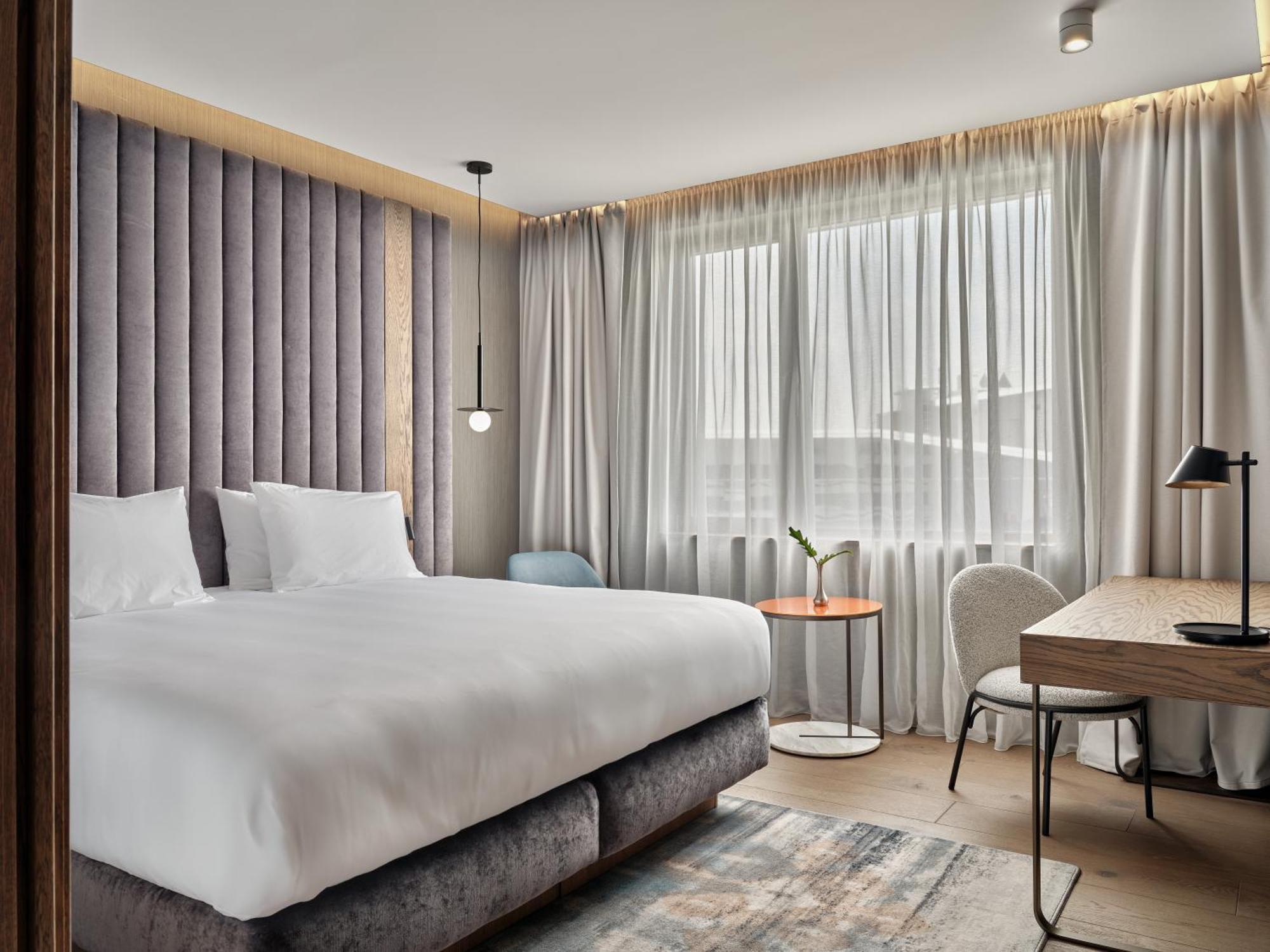 Crowne Plaza Sofia By Ihg Hotel Ngoại thất bức ảnh
