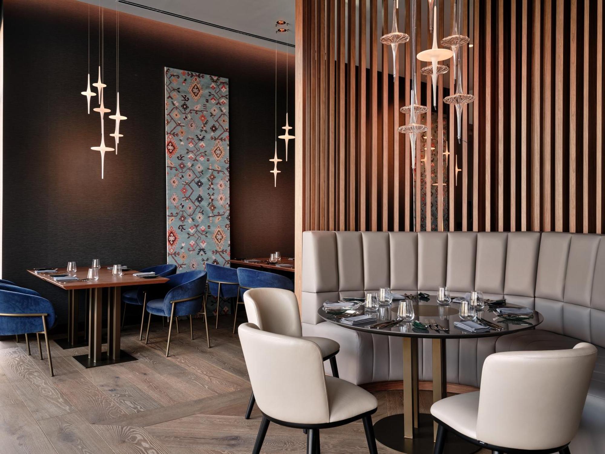 Crowne Plaza Sofia By Ihg Hotel Ngoại thất bức ảnh
