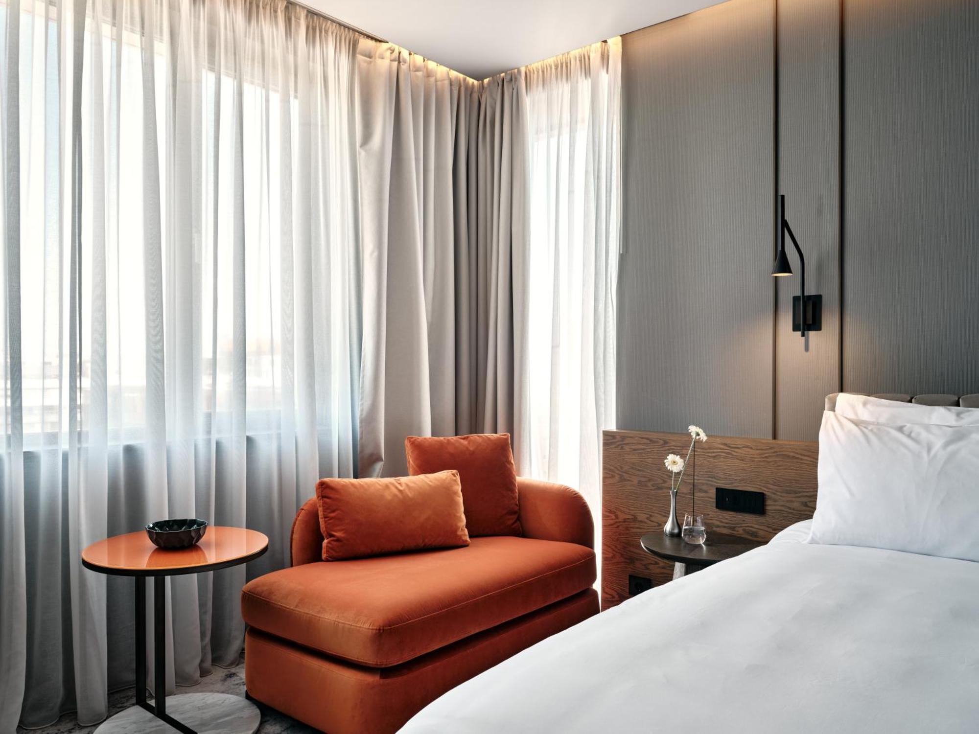 Crowne Plaza Sofia By Ihg Hotel Ngoại thất bức ảnh